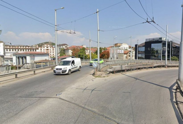 Бетонният мост в Пловдив ще бъде затворен за движение заради