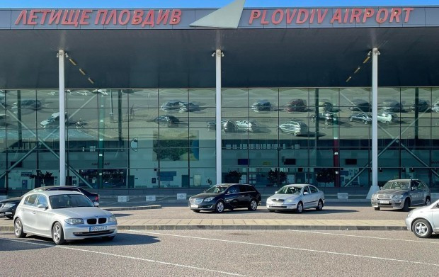 Нискотарифната компания Wizz air преустановява полетите Пловдив Меминген след 21