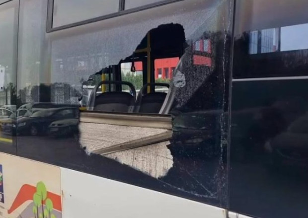 Ново нападение над автобус на градския транспорт в Пловдив По