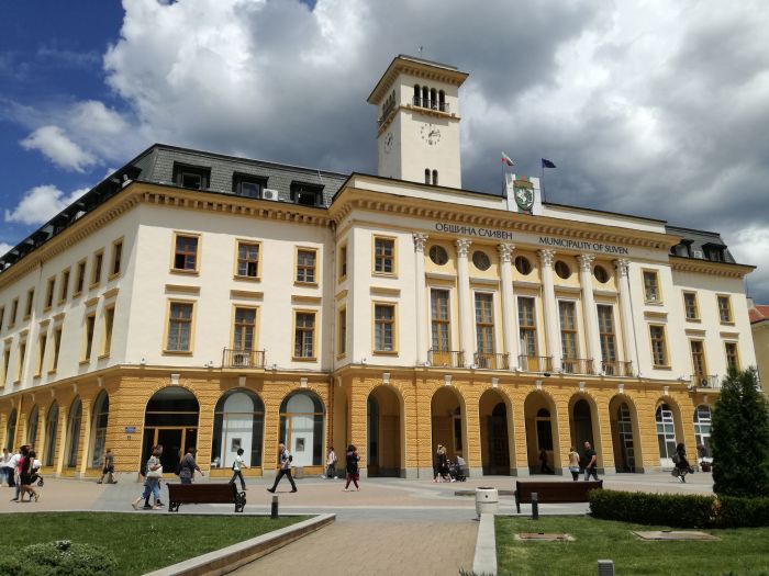 Кметът на община Сливен Стефан Радев покани на среща представителите