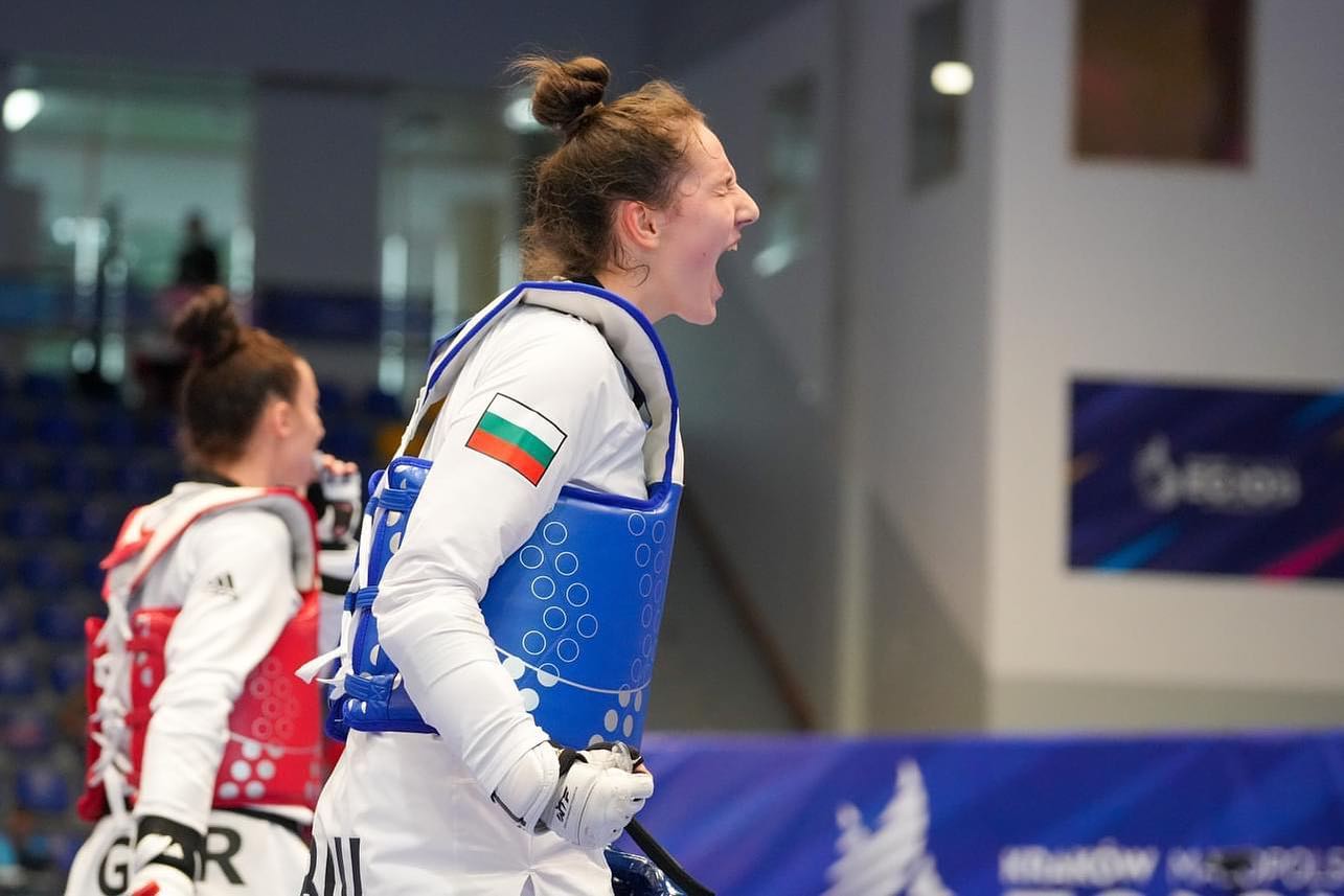 Българските кикбоксьори добави още три златни медала и вече имат