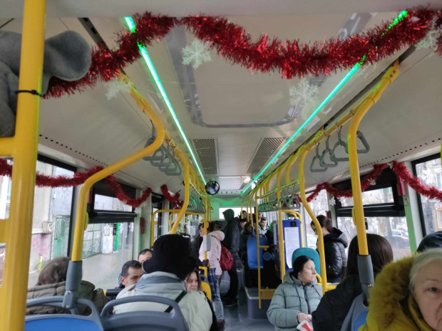 Седмица преди Рождество Христово Варна отново има коледен автобус Негов