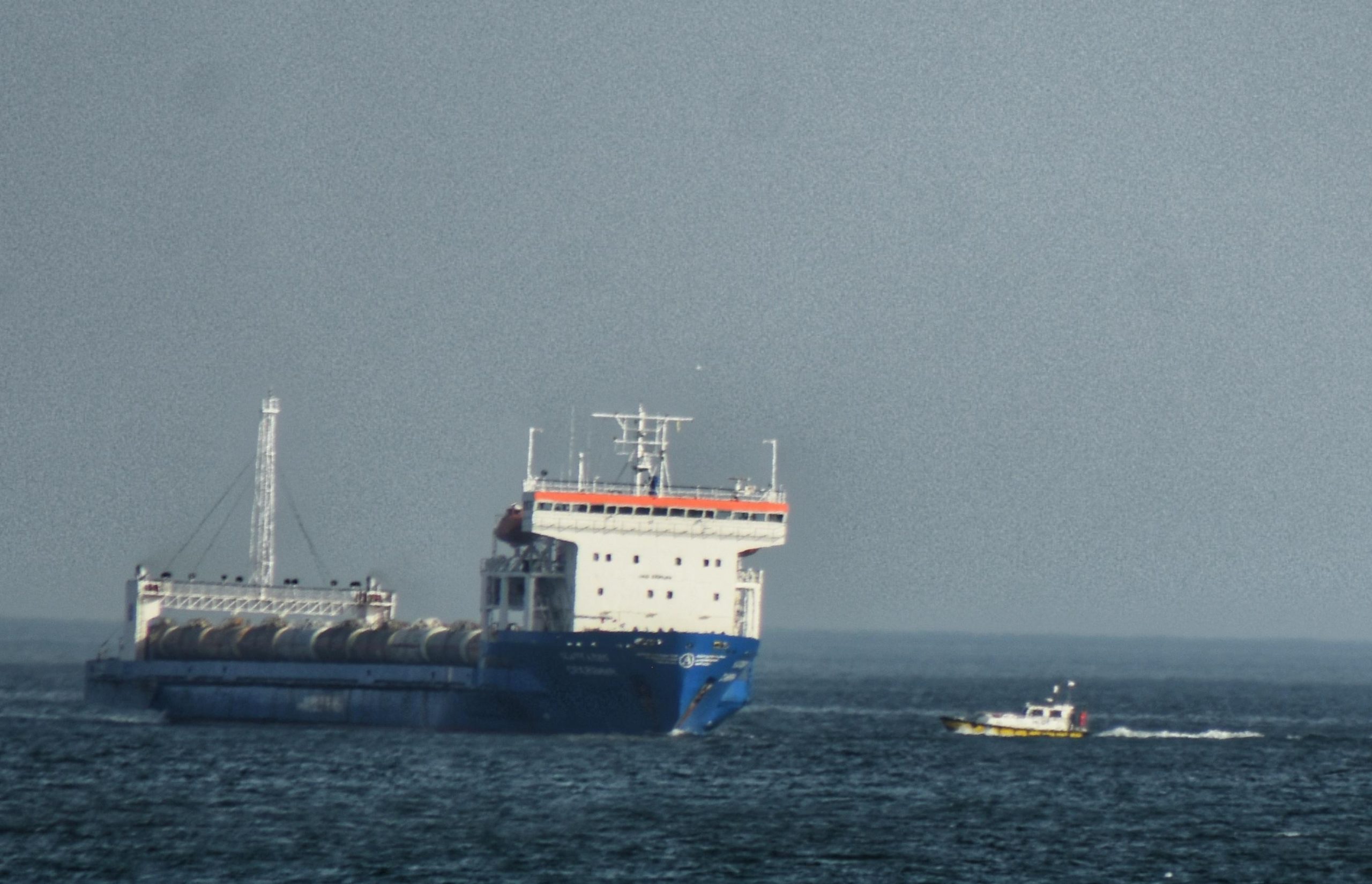 Български моряк от отвлечения кораб Руен е прехвърлен на индийски