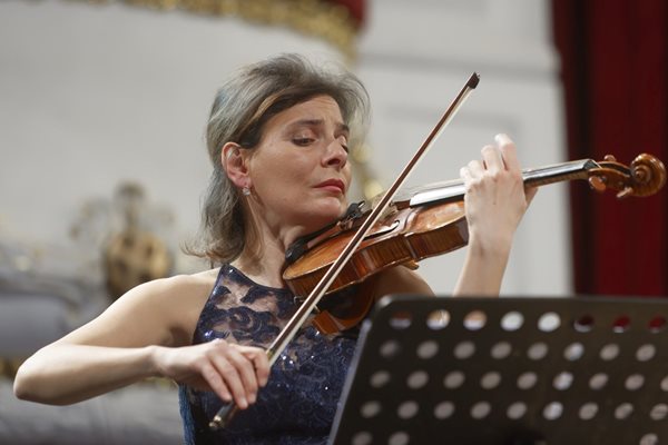 Българската цигуларка Албена Данаилова ще е първата жена която е