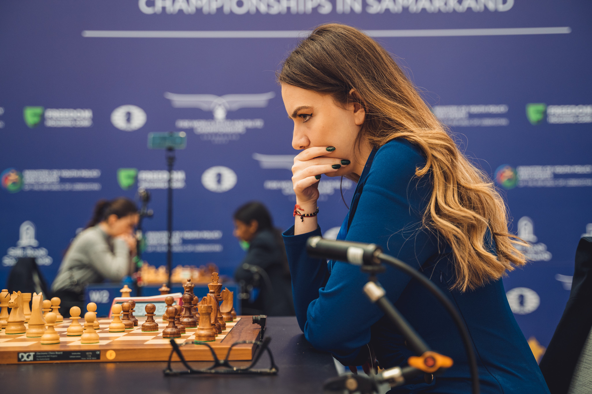 Нургюл Салимова продължава силното представяне на шахматния турнир в Рейкявик,