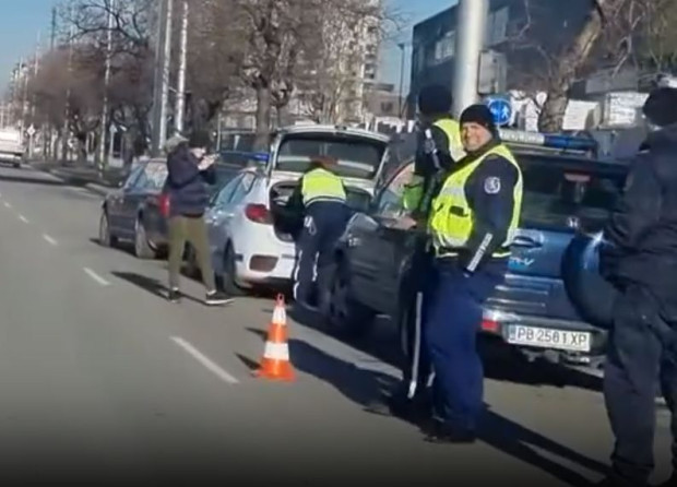 Три патрулки са ситуирани на Асеновградско шосе“ в Пловдив тази