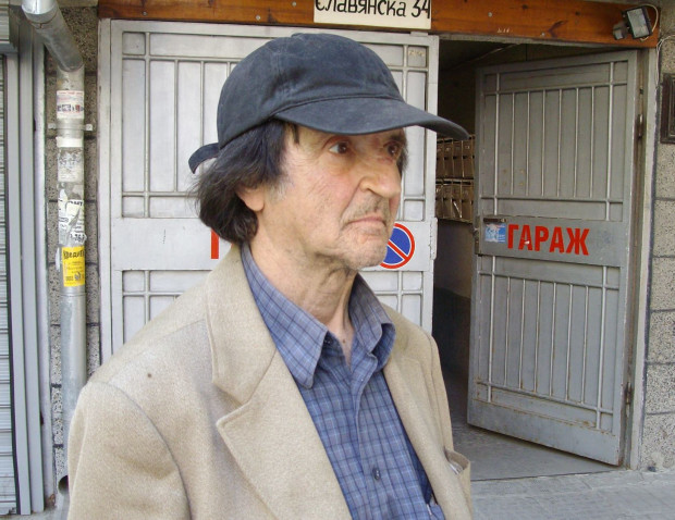 Емблематичният пловдивчанин Велко Парашиков е починал днес Той бе един