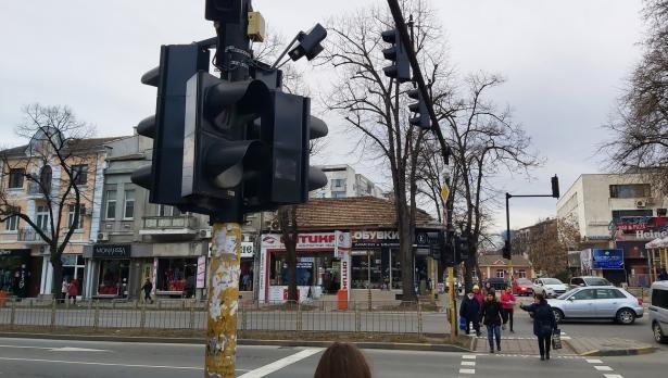 Общинските съветници във Варна настояват да отпадне предимството на шофьорите