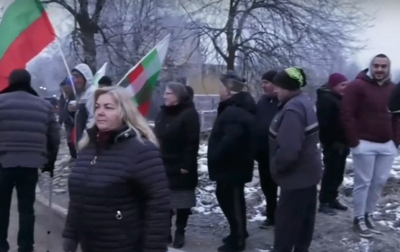 Жители на Бойчиновци излязоха на протест срещу кмета Светлин Сретениев