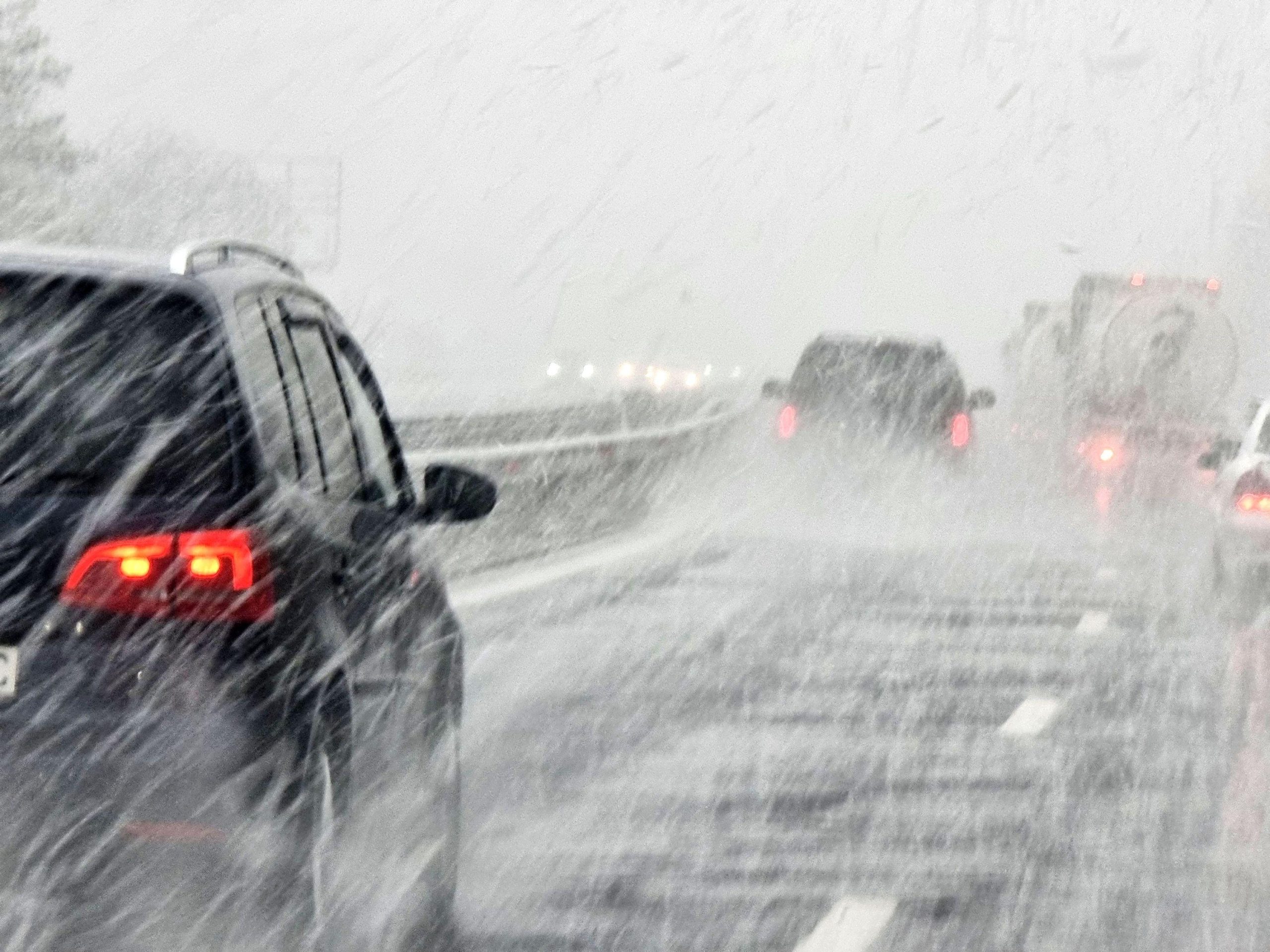 Заради по сложната метеорологична обстановка през зимата желаещите да изкарат шофьорски