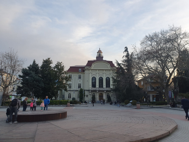 Община Пловдив напомня че гражданите вече могат да заплащат задълженията