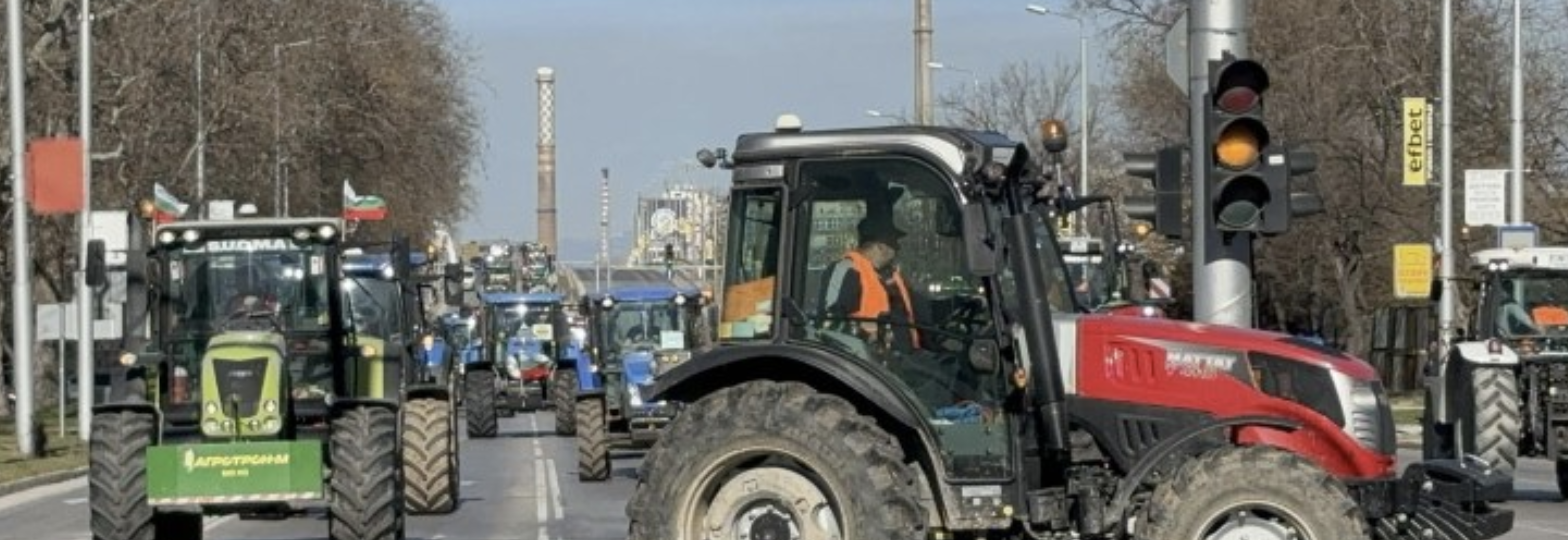 Протестът на земеделците стигна до кръстовището на ул.Васил Левски и