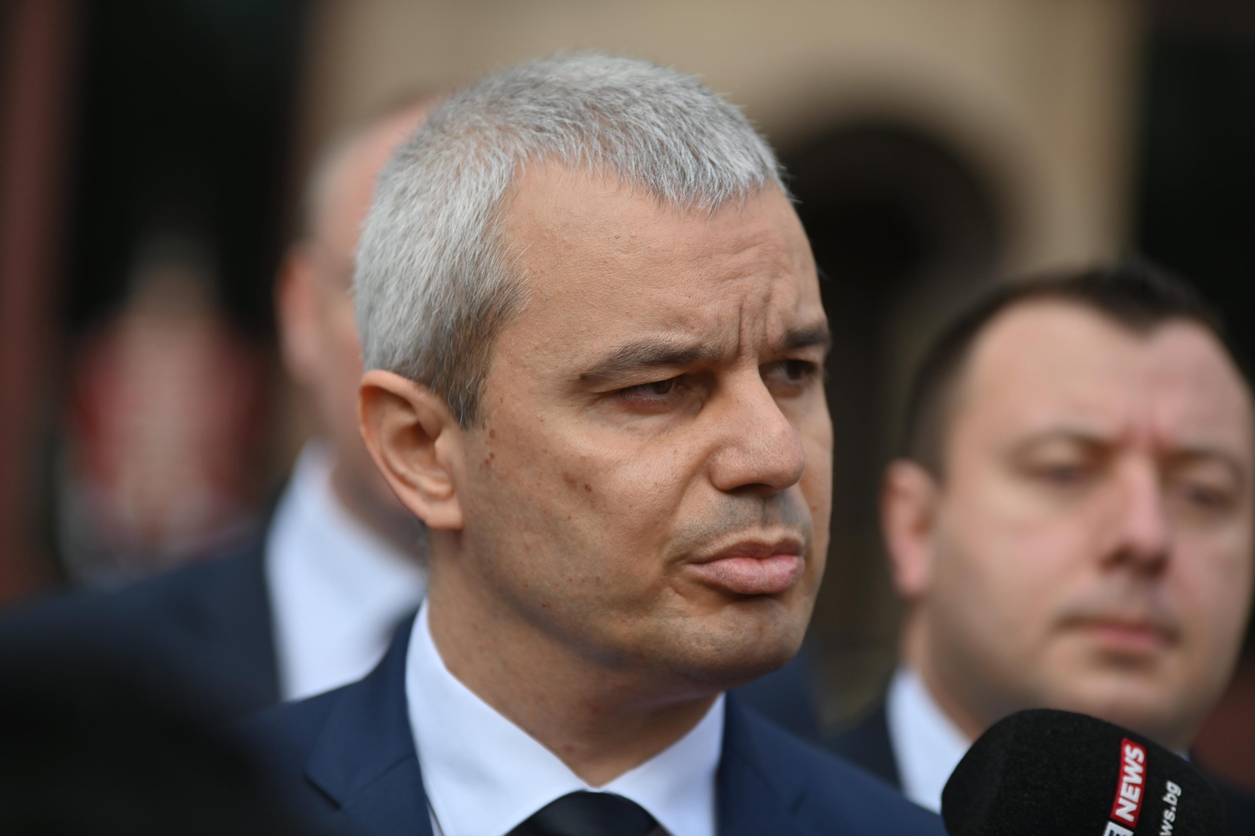 Лидерът на Възраждане“ Костадин Костадинов отправи сериозни критики към ПП-ДБ