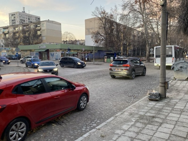 Две аварии по водопреносната мрежа в Пловдив оставиха без вода