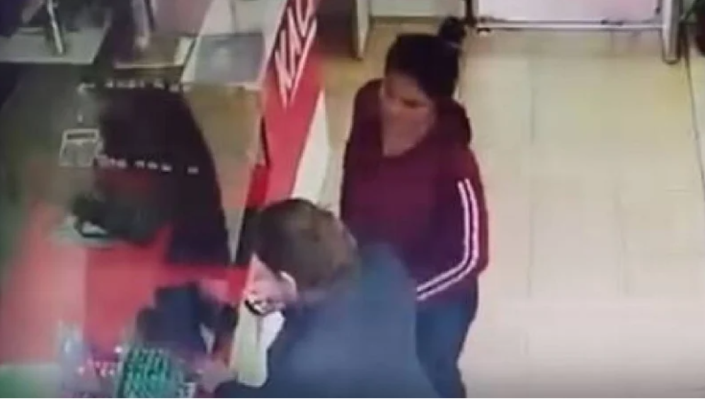 30 годишна бургазлийка заплаши продавачка от магазин РУМ Резвая в ж к
