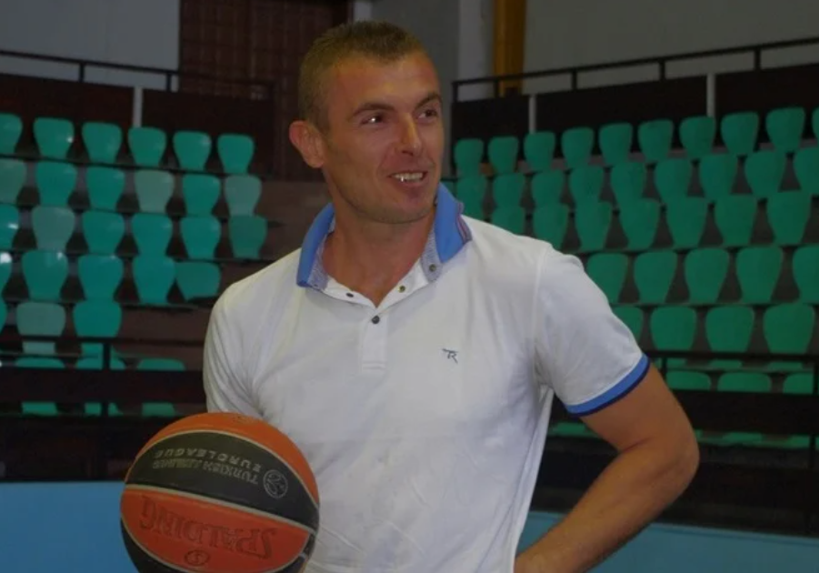 Баскетболният треньор Илия Станков който игра в Балкан Левски и