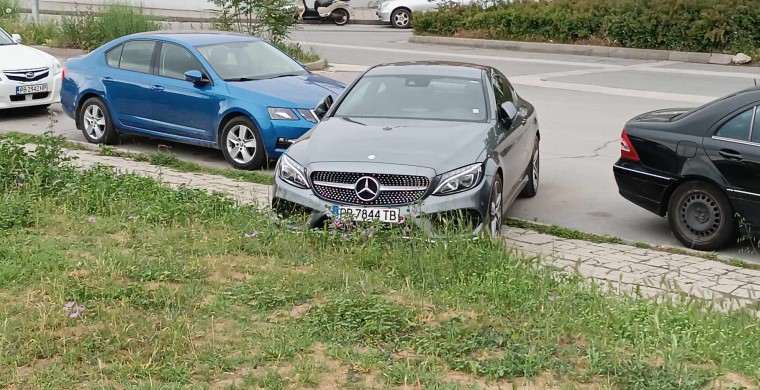 неправилно паркиране в Пловдив